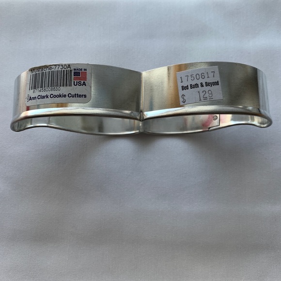 [Free If You Bundle $25+] Ann Clark 7730-A Mustache-Shaped Cookie Cutter - Picture 2 of 3